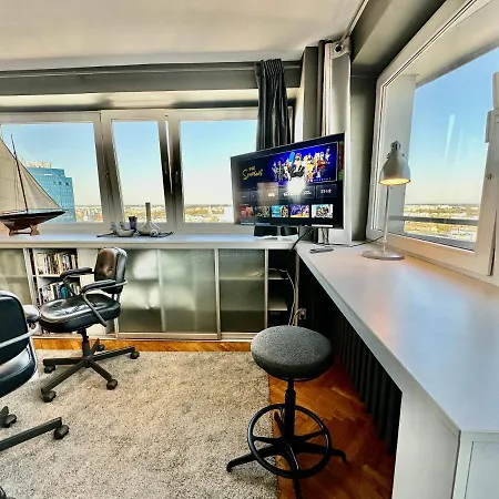 Super Grey Centrum 2x Metro Fast Wifi 300 Mbs Netflix Appletv Smarttv Spotify Panorama Miasta Apartment *