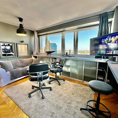 Grey Centrum Panorama: Smart With Fast Wi-fi Apartment Warsaw